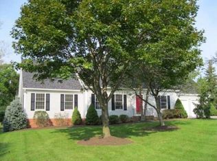 32 Lennox Rd, Hudson, OH 44236