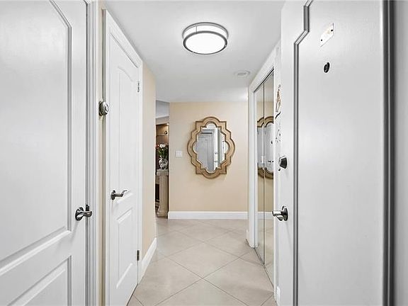 3rd image of 4010 Galt Ocean Dr APT 515