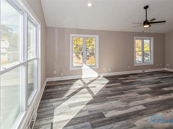 5th image of 805 National Ave