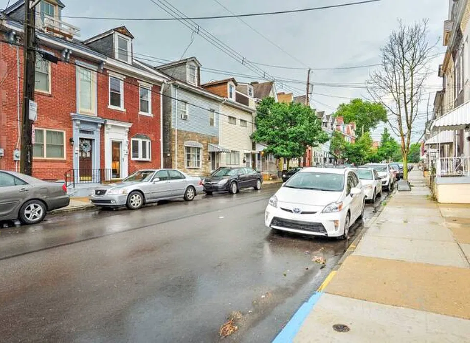 Carnegie St