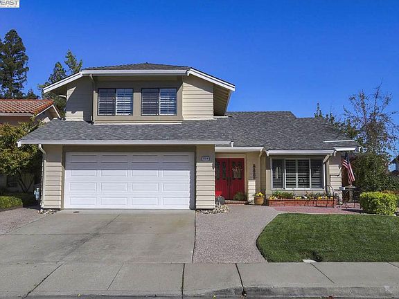 2nd image of 3016 Calle De La Mesa