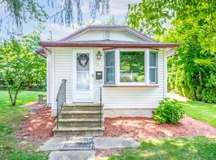 33 2nd St, Budd Lake, NJ 07828