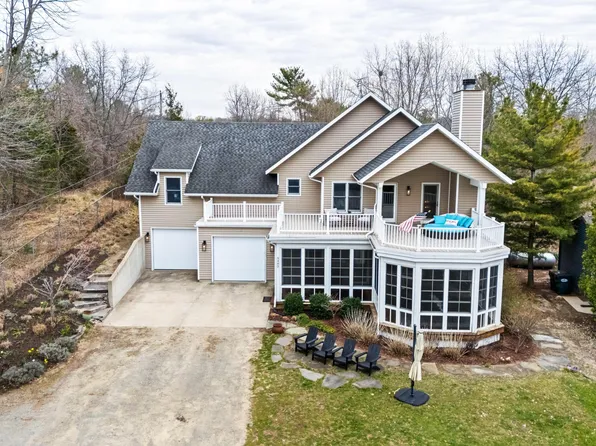 5489 Sunset Path, Stevensville, MI 49127