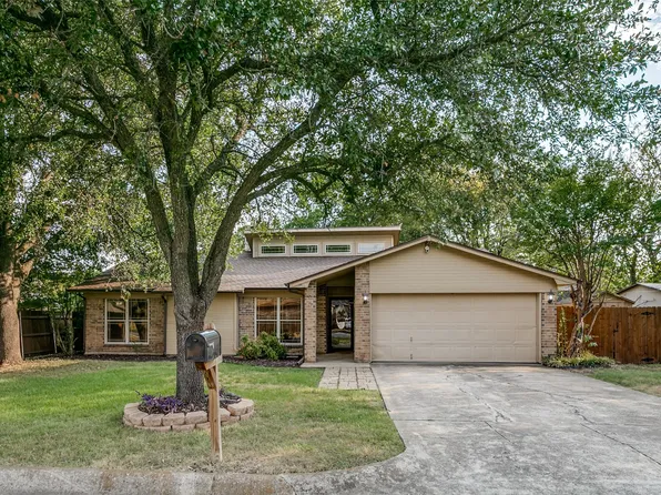 904 Dewey Scott St, Benbrook, TX 76126