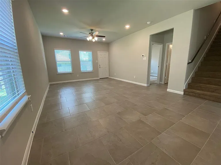 13443 Greenbrier Dr — Photo 7