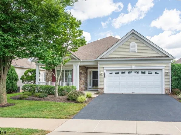 545 Stone Manor Dr, Franklin Twp., NJ 08873