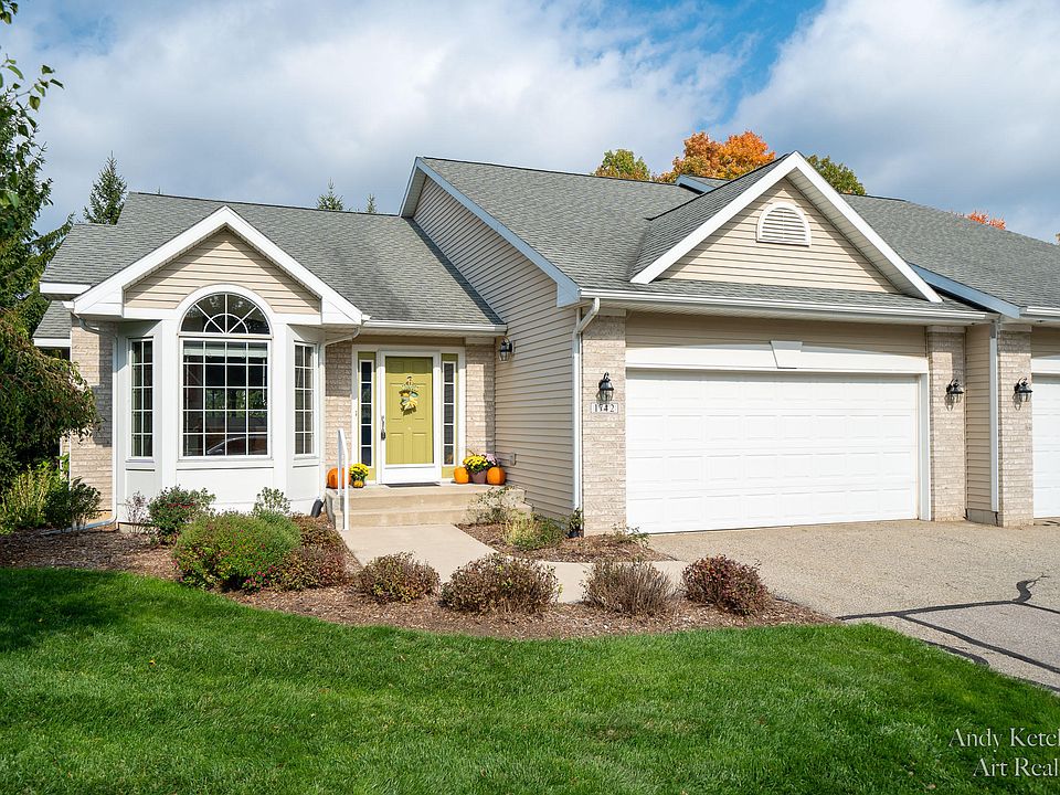 1st image of 1742 Sanderling Ct NE