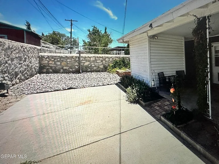 1202 Caper Rd — Photo 11