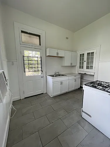 4018 Coliseum St Photo 1