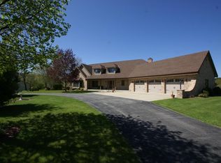 N9015 Scout Rd, East Troy, WI 53120