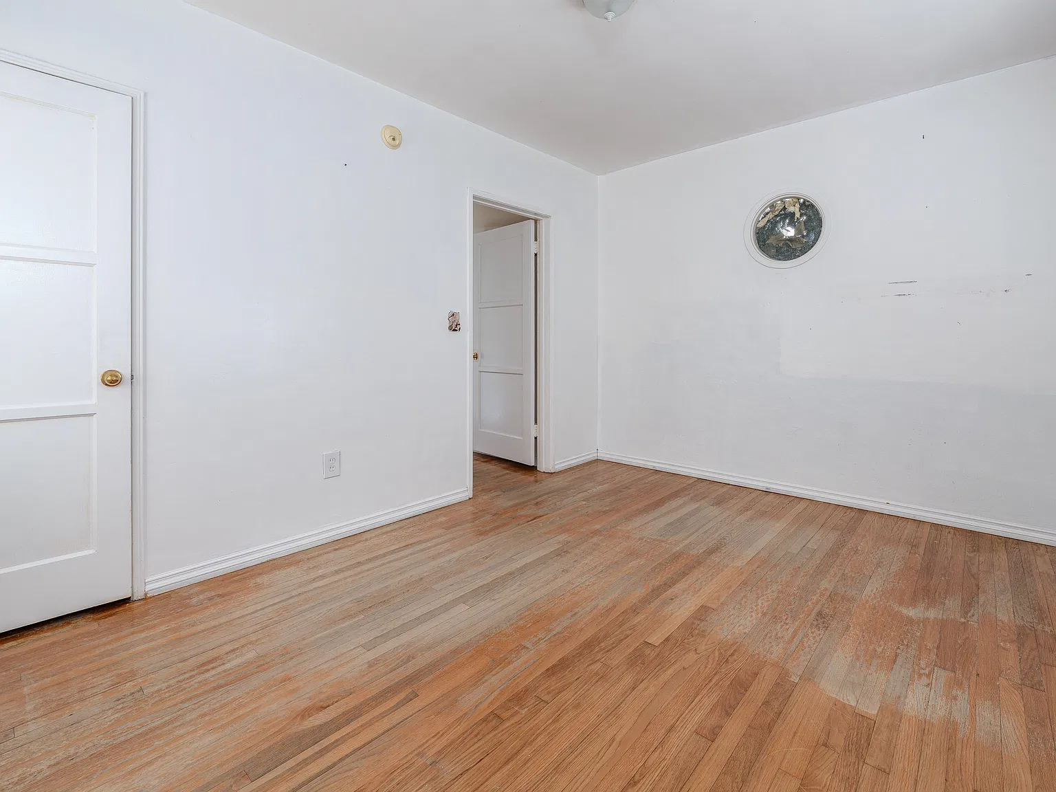2 bed, 910 sqft, $2,800 — Photo 4