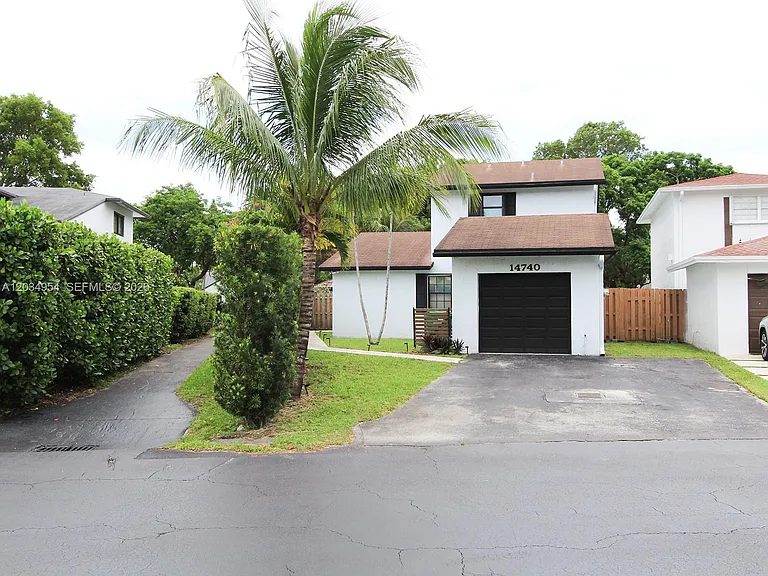 14740 SW 108th Ter — Photo 1