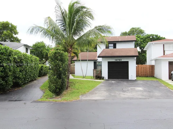 14740 SW 108th Ter, Miami, FL 33196