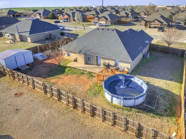 946 Pierce Ave NW, Piedmont, OK 73078
