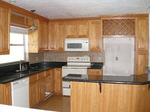 2nd image of 4470 Wyndcliff Ct