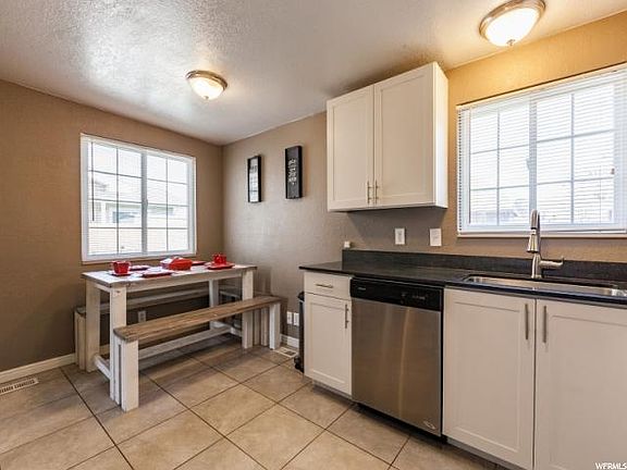 5th image of 4571 S Edgeware Ln