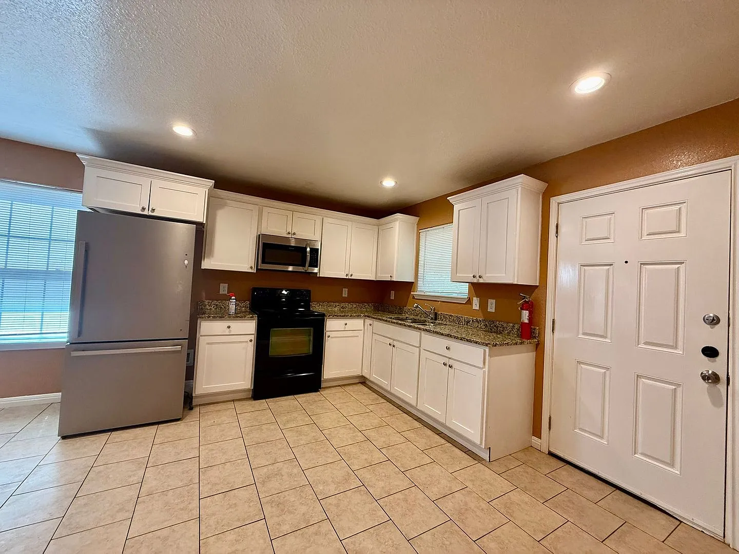 For Rent - 3107 W Travis St , San Antonio, Texas 78207 — Photo 3