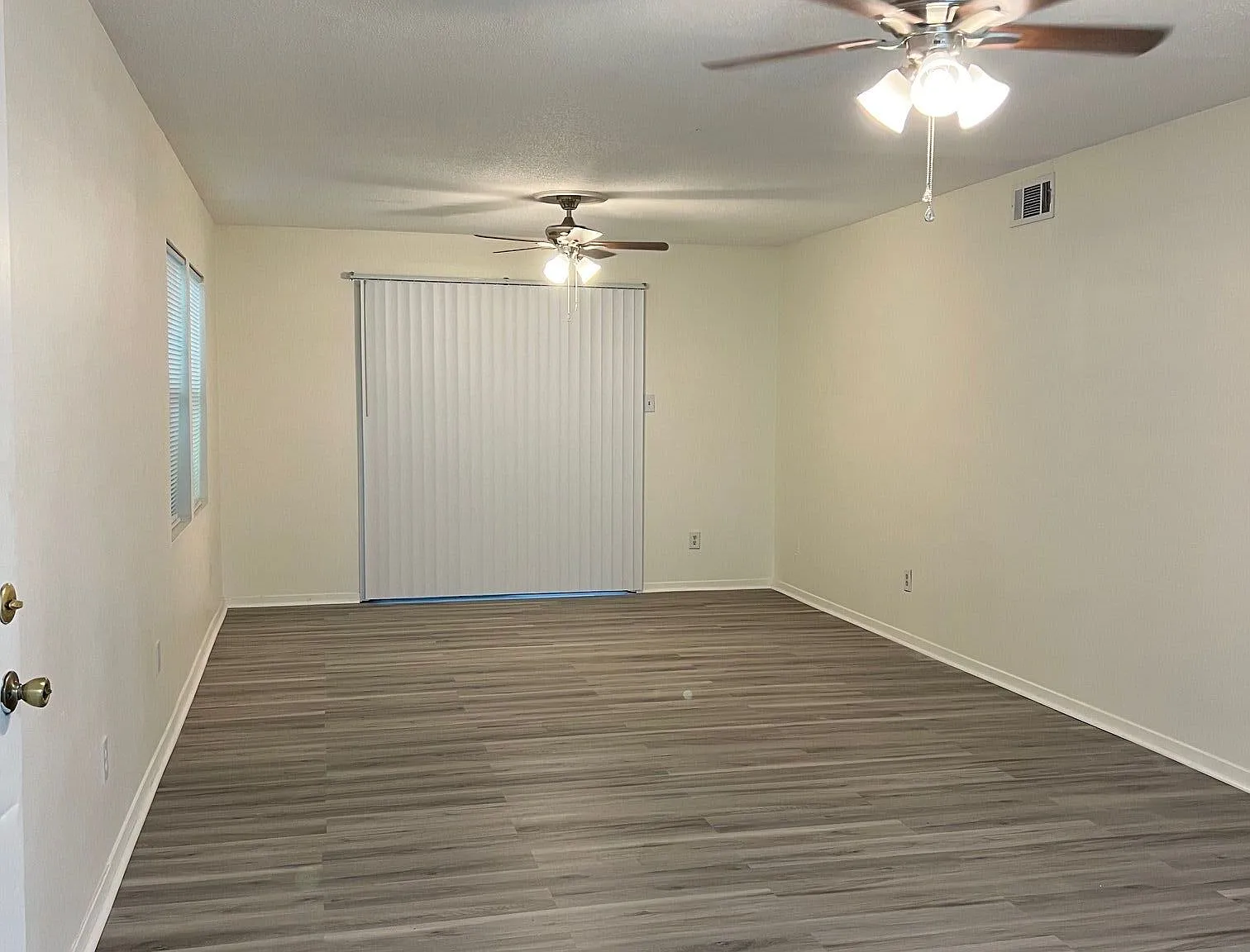 2300 Rusty Ln — Photo 3
