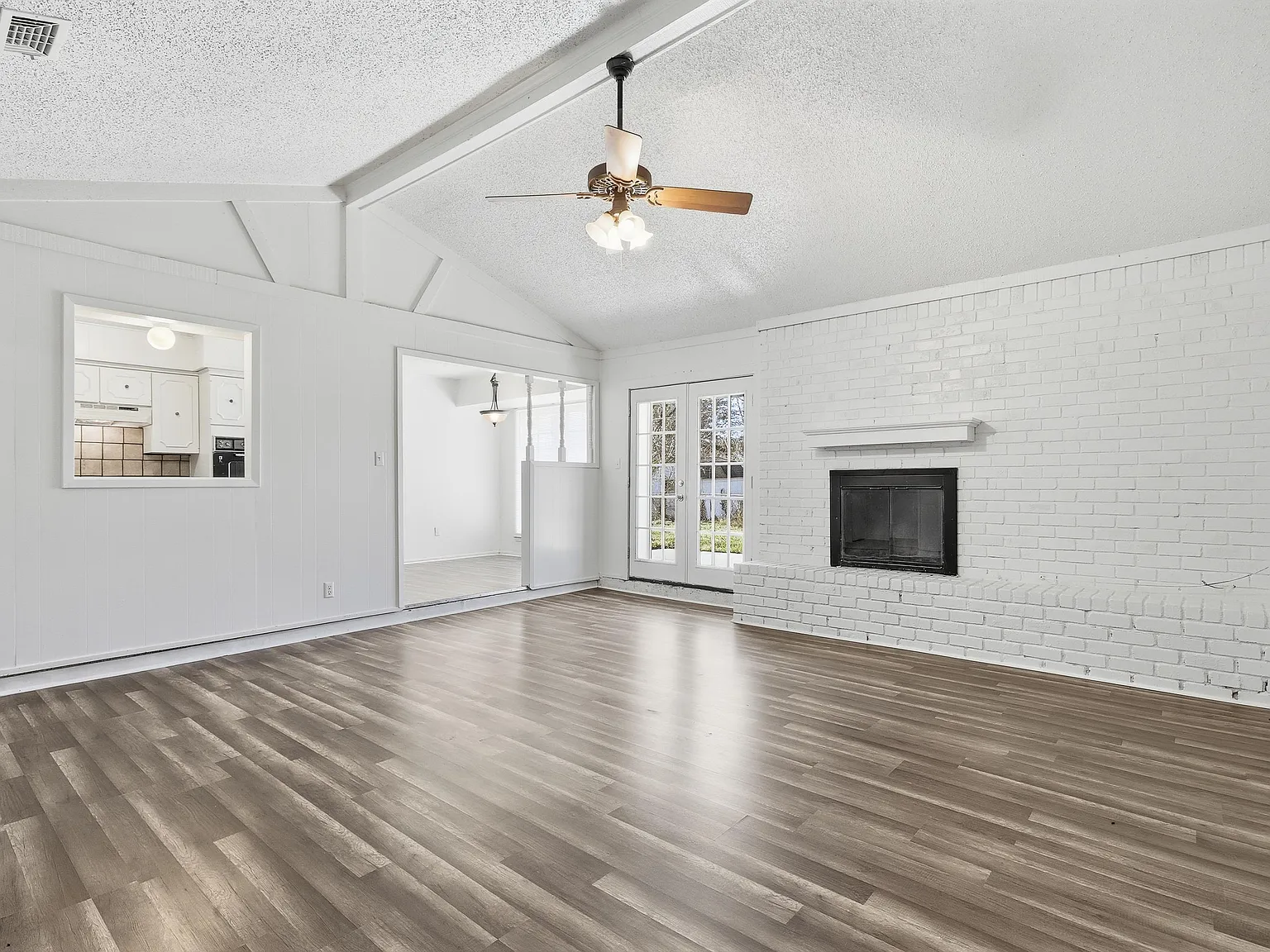 125 N Jessup St; Alvarado 76009 - 1 — Photo 2