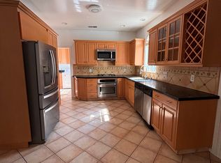 823 N Sycamore Ave, Los Angeles, CA 90038
