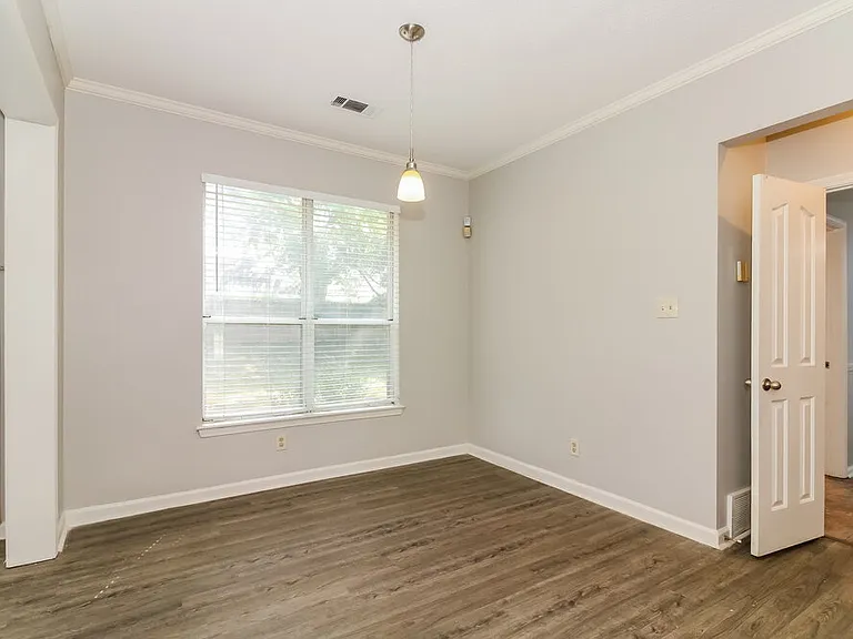 8183 Walnut Valley Cv — Photo 7