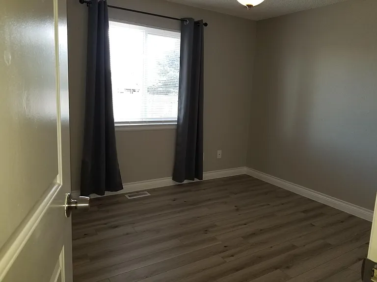 2058 Sumac St — Photo 23