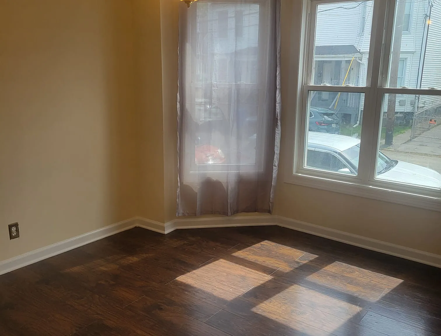 14 Seeley St — Photo 3