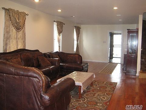 3rd image of 10125 123rd St