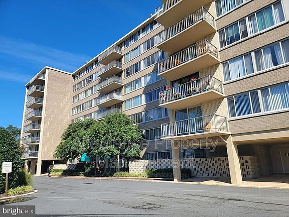 2nd image of 5565 Columbia Pike APT 805