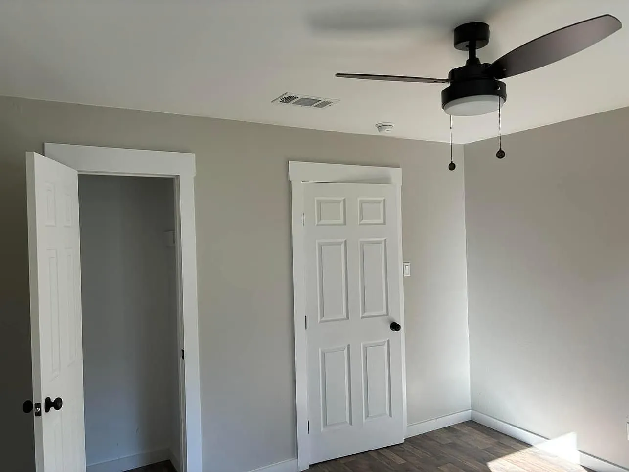 2 bed, 1.0 bath, 856 sqft, $950 — Photo 2