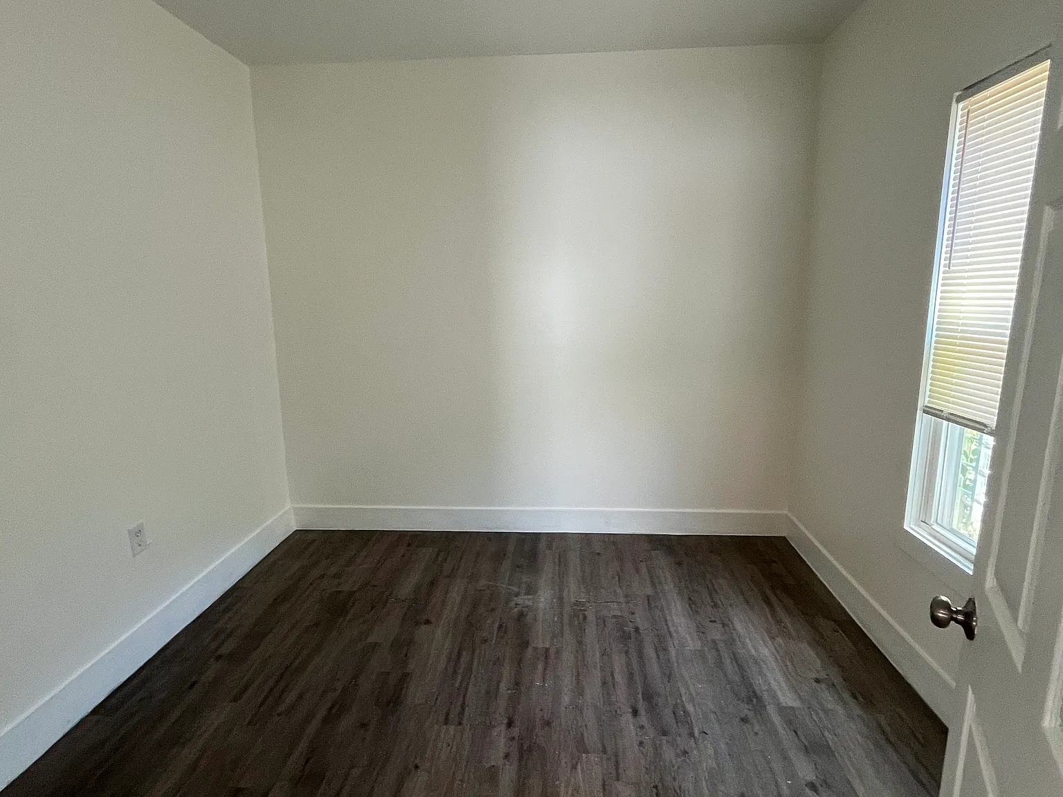 2 bed, 1100 sqft, $1,000 — Photo 3