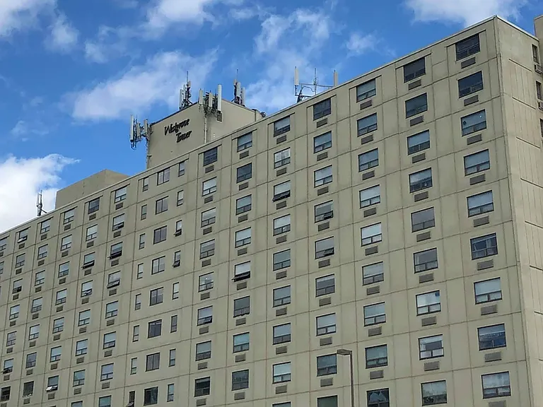 Westgrove Tower Condominiums — Photo 6
