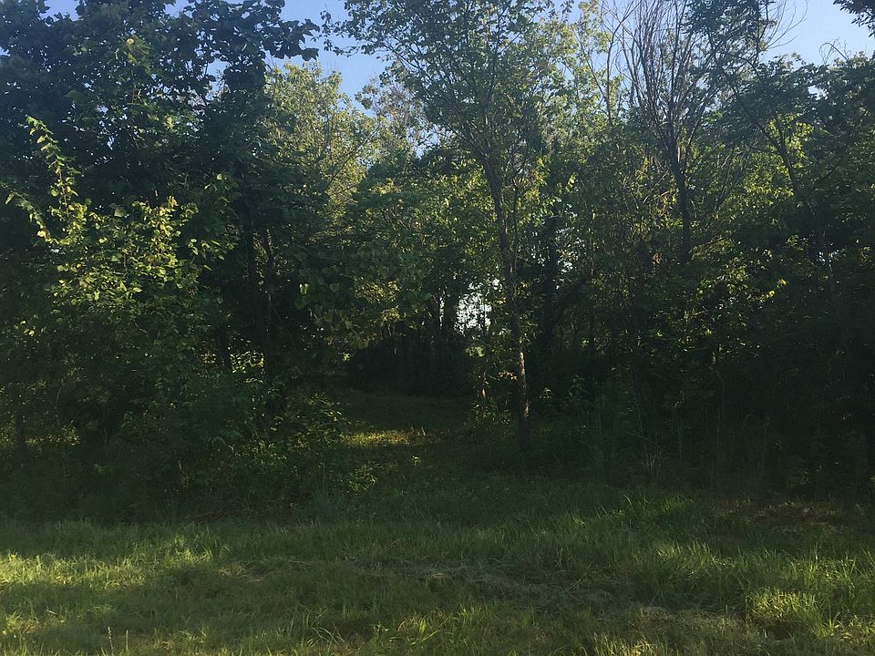 2nd image of 26633 Main St