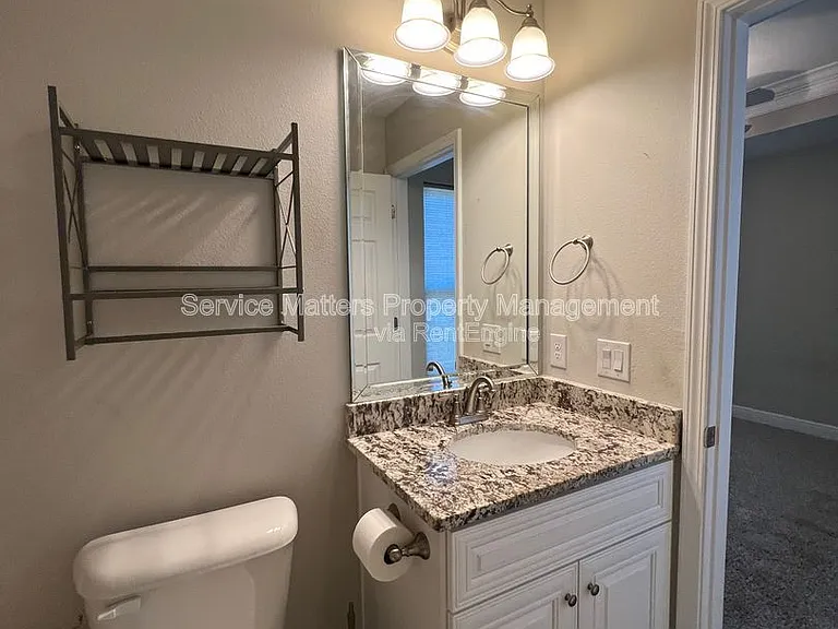 2965 N 14th Ave — Photo 23