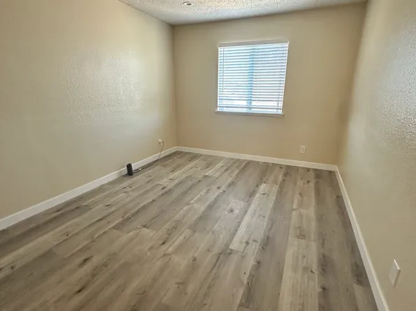 38457 10th Pl E, Palmdale, CA
