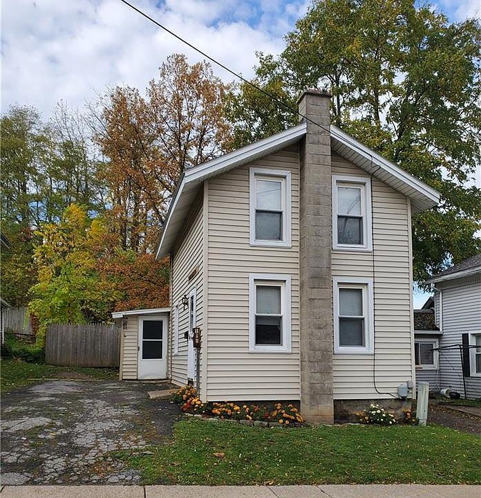 1st image of 139 William St