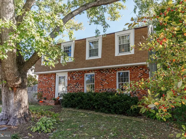 825 Ruxshire Dr, Arnold, MD 21012