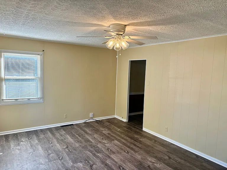 1514 Elliott Ave — Photo 7