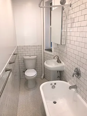 Rented by LJ Sloane Management | media 32