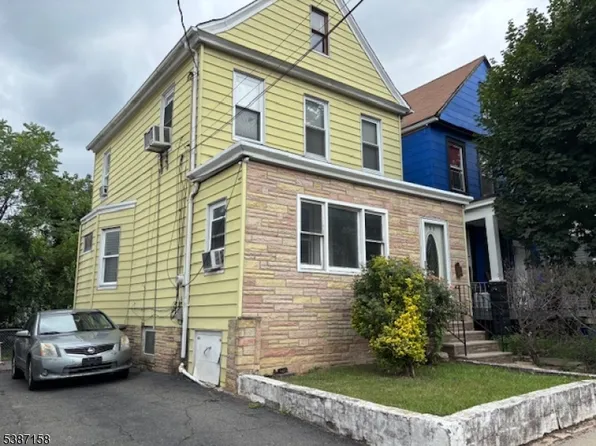 109 Alexander St, Newark City, NJ 07106