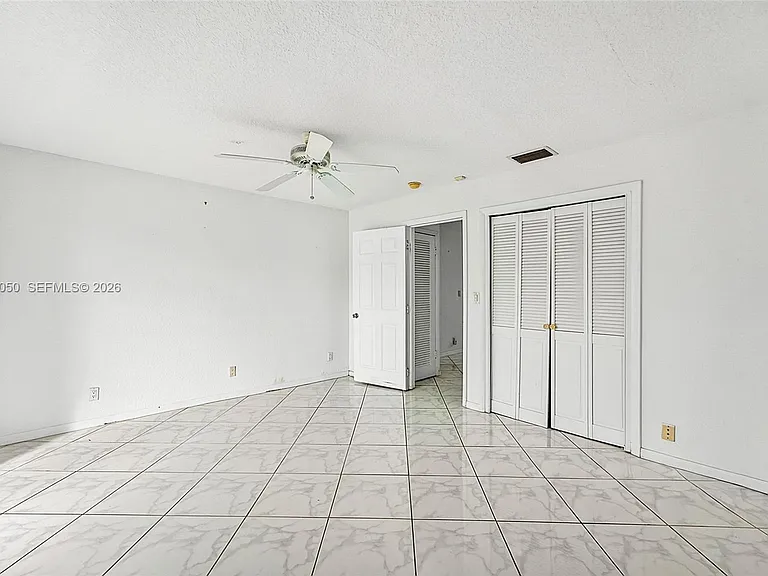 2832 NW 10th Ave — Photo 16
