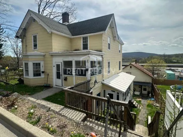 63 Main St APT B, Chester, NY 10918