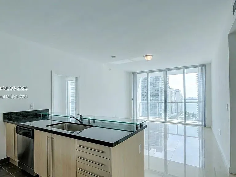 1111 SW 1st Ave #3517 — Photo 9