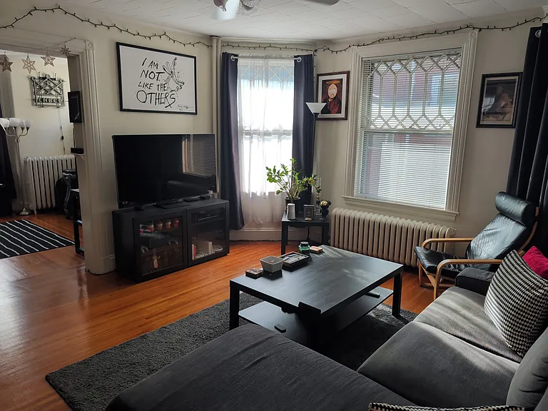 4 Cambridge Ter #1 — Photo 1