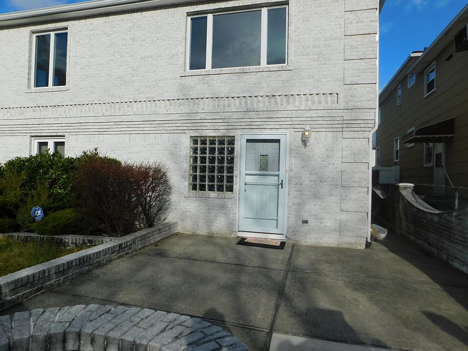 1st image of 126 Denker Pl