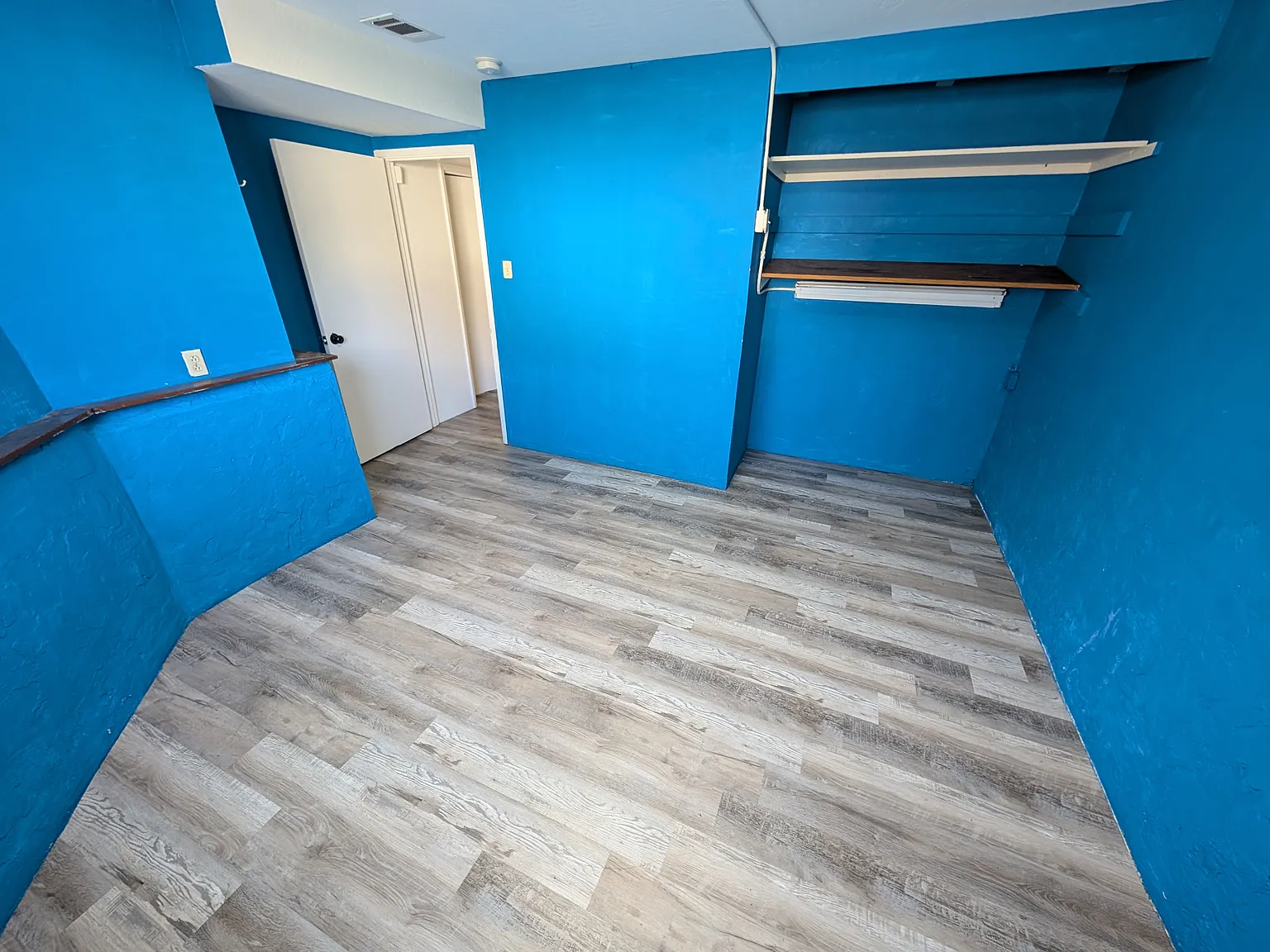 163 Gifford Ave — Photo 3
