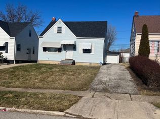 18911 Fairway Ave, Maple Heights, OH 44137