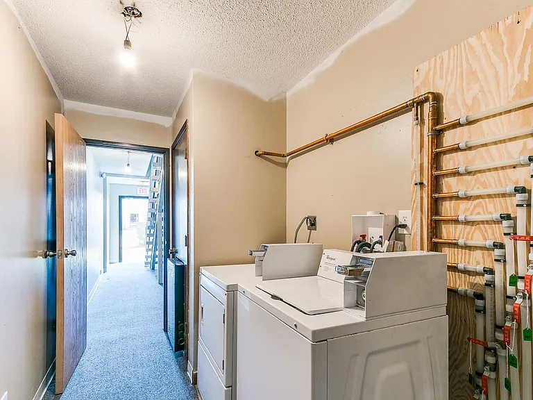 1014-1028 Shagbark Dr #4 — Photo 8