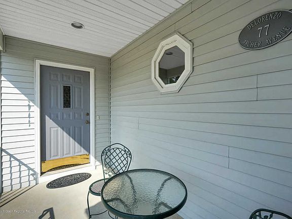 5th image of 77 Archer Ave S