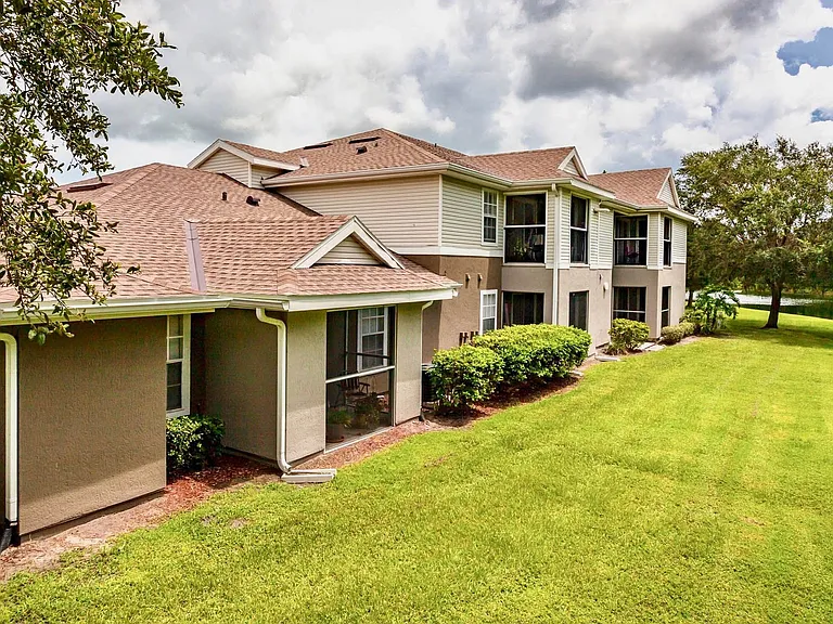 River Trace Apartments and Homes — Photo 36